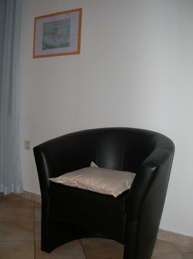 Vacation Home Lucija Slatina  Экстерьер фото